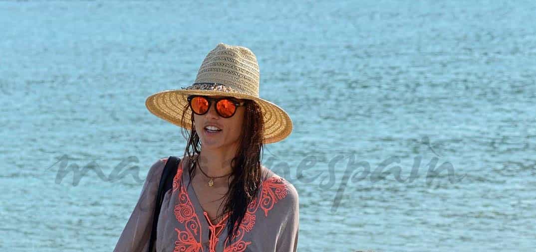 Alessandra Ambrosio y su familia en Mikonos