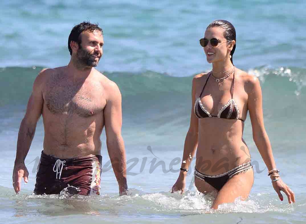 alessandra ambrosio y jamie mazur vacaciones en ibiza