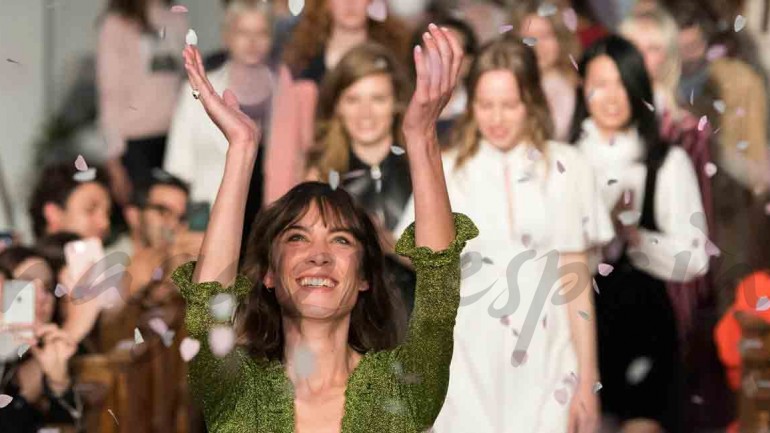 Alexa Chung debuta como diseñadora