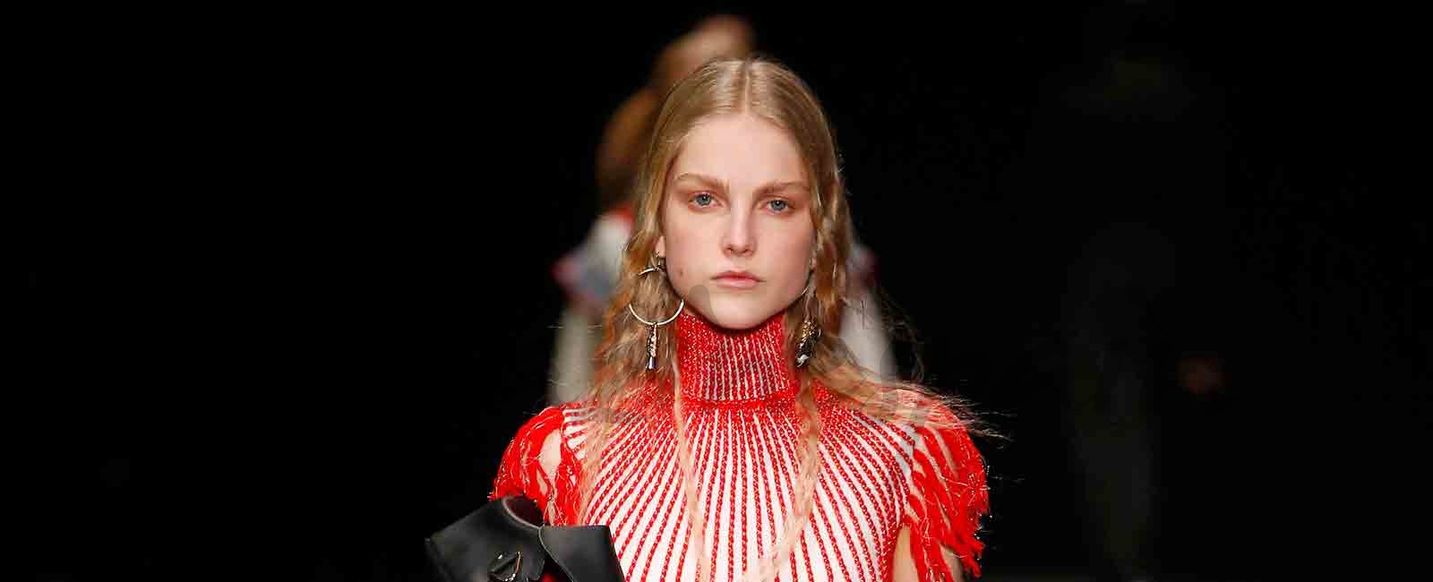 París Fashion Week: Alexander McQueen Otoño-Invierno 2017/18