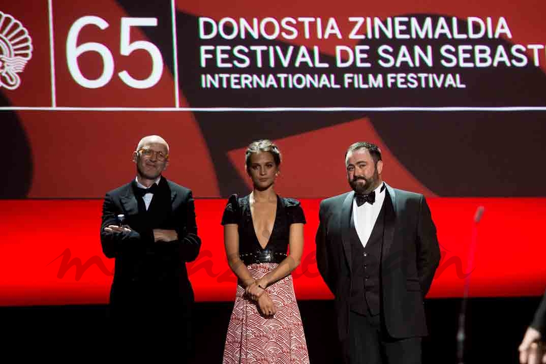 alicia vikander y cely jones en el festival de cine de san sebastian