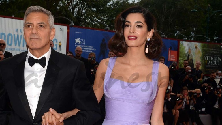 George y Amal Clooney, dos enamorados sobre la alfombra roja en Venecia