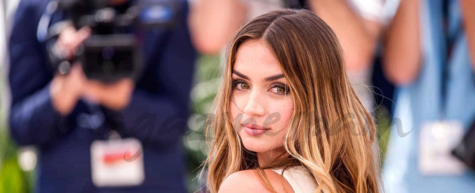 Ana de Armas contagia su simpatía en el Festival de cine de Cannes