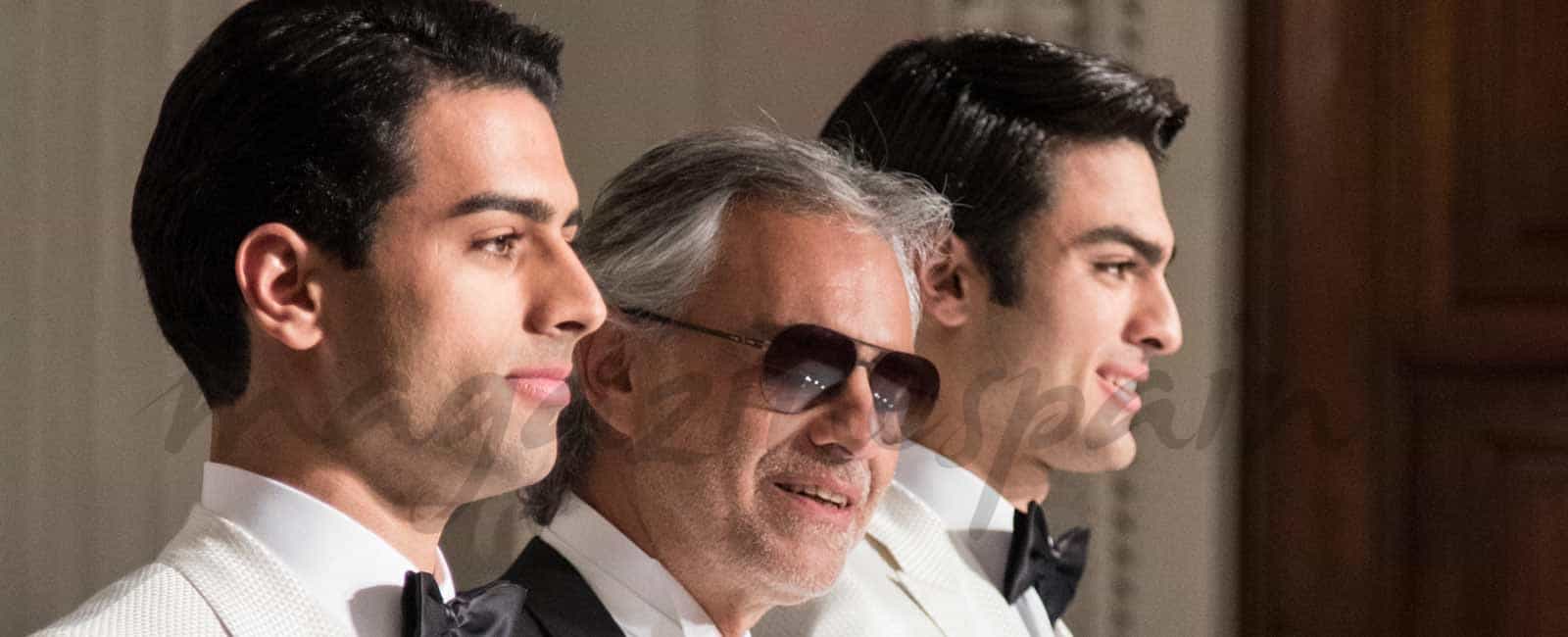 Andrea Bocelli, modelo de pasarela con sus hijos