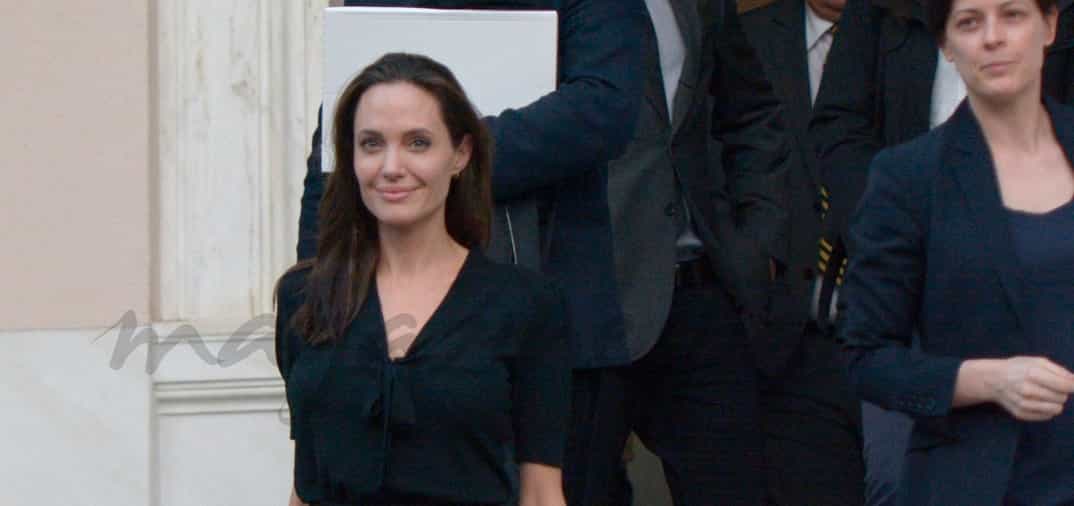 Angelina Jolie solidaria en el Pireo