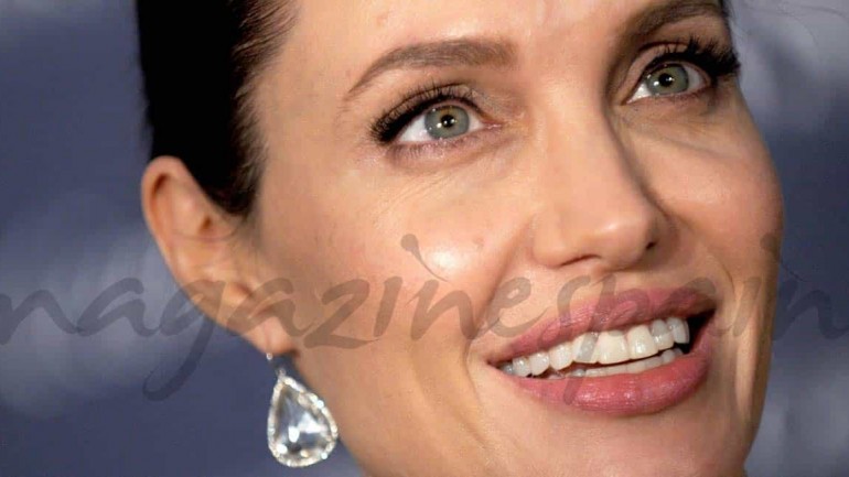Así eran, Así son: Angelina Jolie 2006-2016