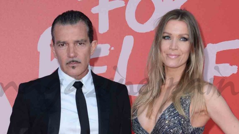 Antonio Banderas desfila con nueva imagen en Cannes