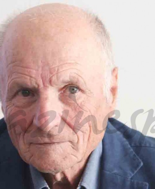 El pintor Antonio López presenta su primer libro, «Cuerpo y Flores», valorado en 4.500 euros