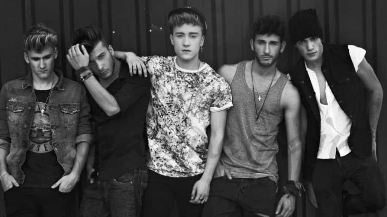 Auryn ponen música a «Atrapa la bandera»