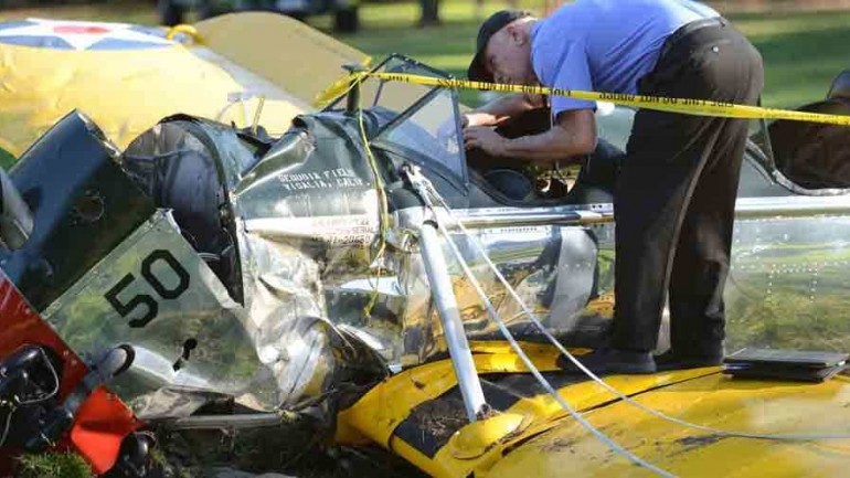 Harrison Ford se estrella con su avioneta