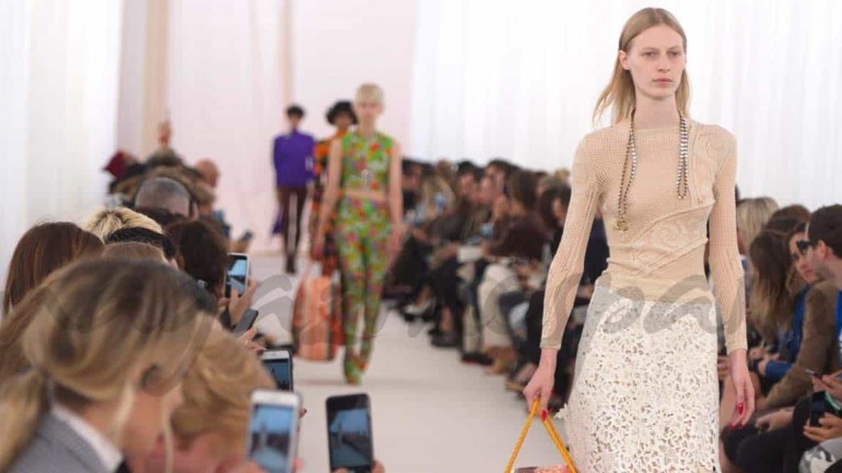 París Fashion Week: Balenciaga Primavera-Verano 2017