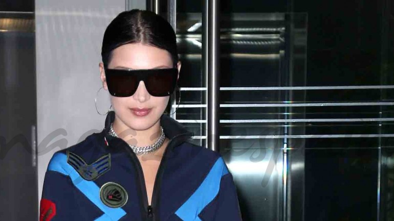 Como combina Bella Hadid un chandal