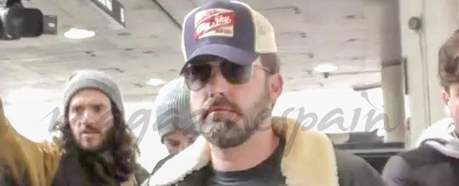 Ben Affleck cacheado en el aeropuerto de Los Ángeles