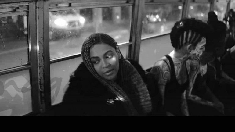 Beyoncé sorprende con su «peineta», en su nuevo videoclip, «Sorry»