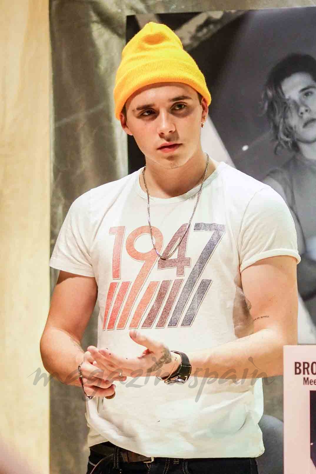 brooklyn beckham presenta su libro