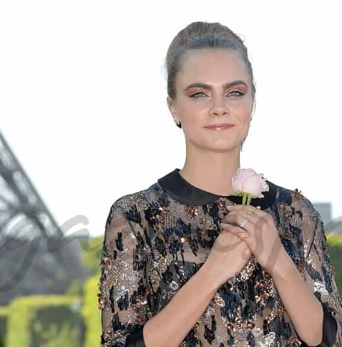 Cara Delevingne, su imagen más romántica en París