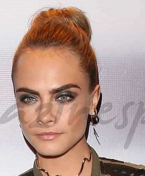 Cara Delevingne se tatúa una serpiente por su ex