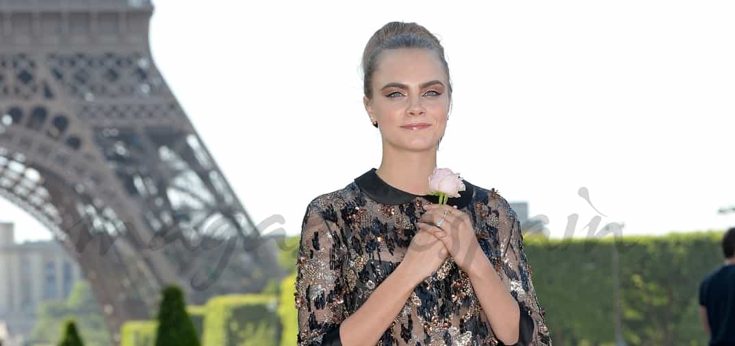 Cara Delevingne, su imagen más romántica en París