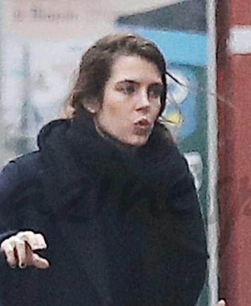 Carlota Casiraghi, su nueva vida en París con su hijo Raphael