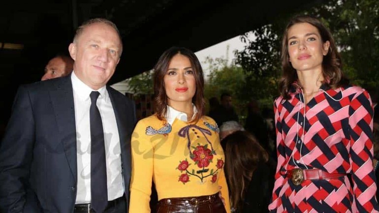 Carlota Casiraghi muy bella en Milán