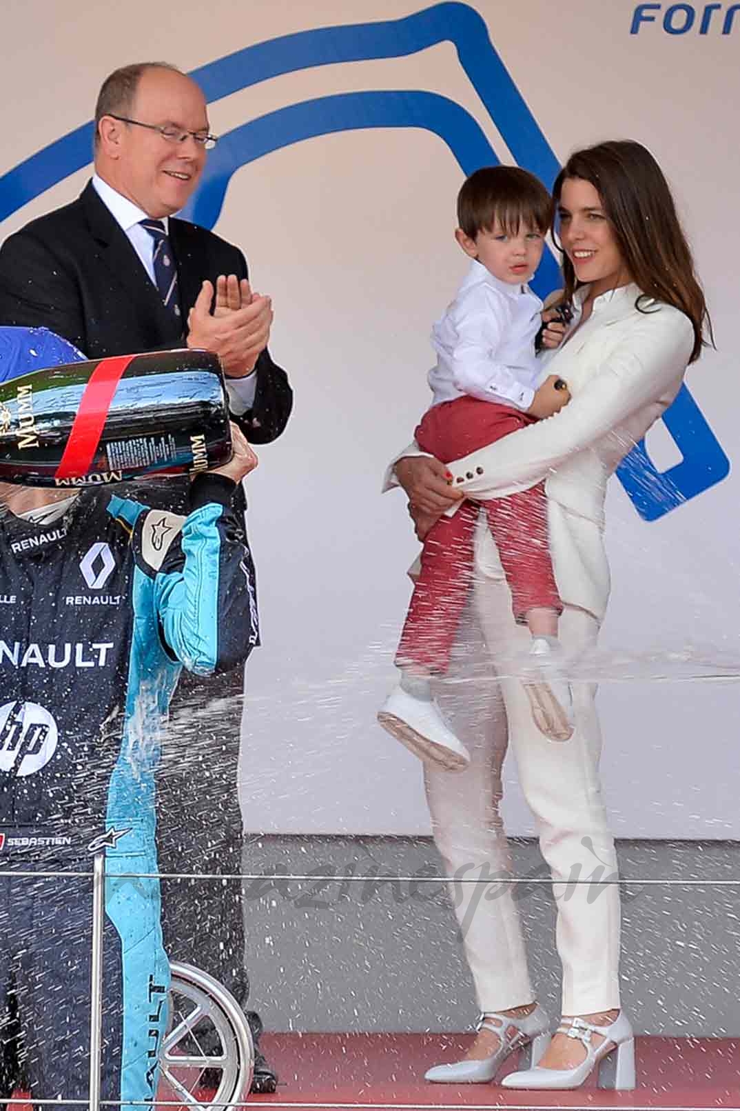 Carlota Casiraghi con su hijo Raphaël