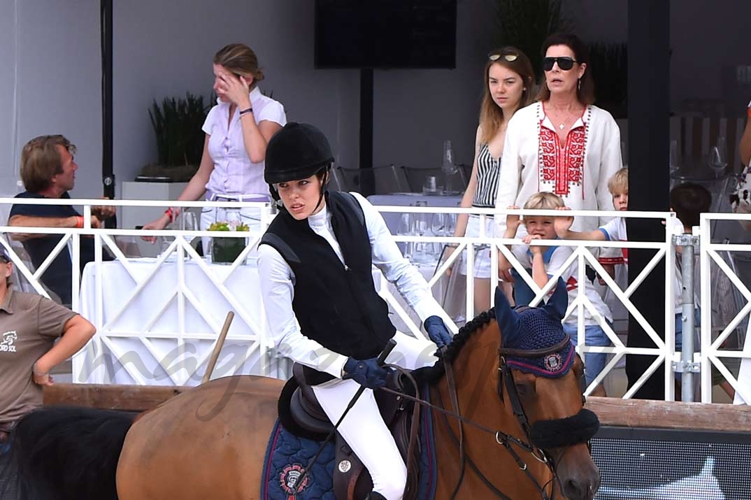 Carlota Casiraghi y Carolina de Monaco