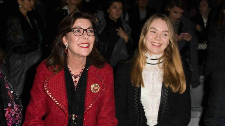 Carolina y Alexandra de Hannover en la colección Pre-Fall 2016 de Chanel