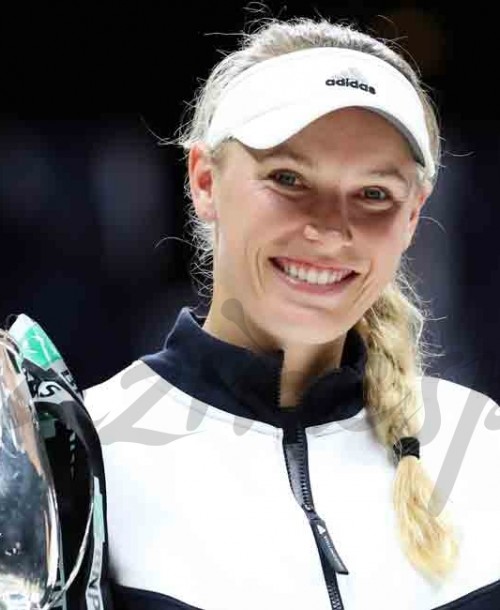 Caroline Wozniacki la nueva «maestra» del tenis