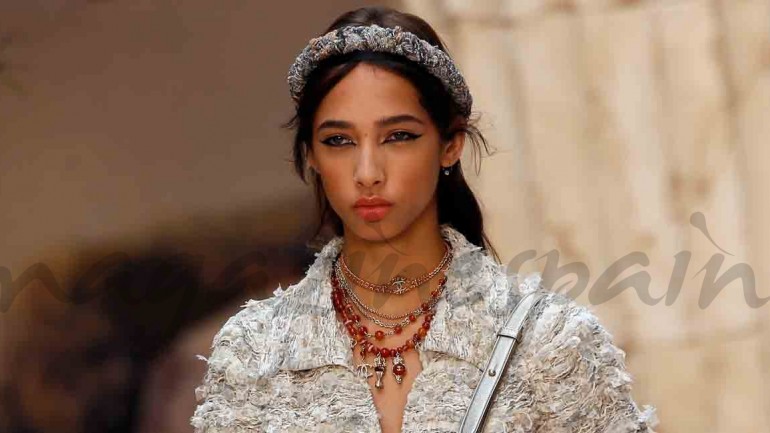 Chanel nos invita a viajar a la Antigua Grecia con su colección Cruise 2018