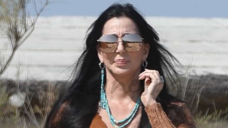Cher, una jovencita de 69 años en Saint Tropez