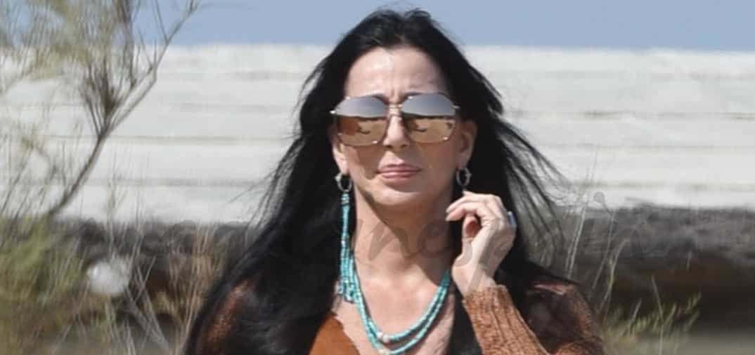 Cher, una jovencita de 69 años en Saint Tropez
