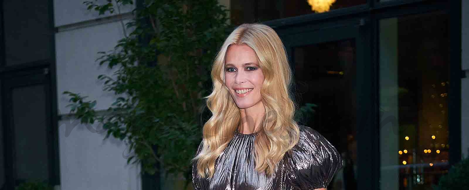 Claudia Schiffer, la mejor modelo de su colección de zapatos