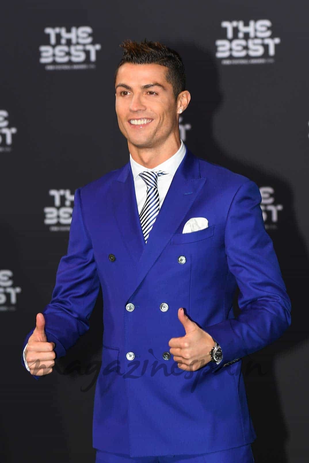 cristiano ronaldo feliz con la llegada de sus dos mellizos