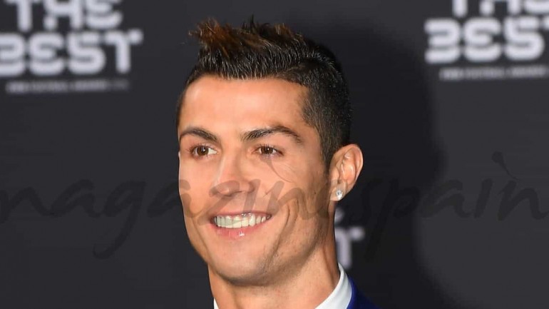 Cristiano Ronaldo, «The Best», posa por primera vez con su novia Georgina Rodríguez