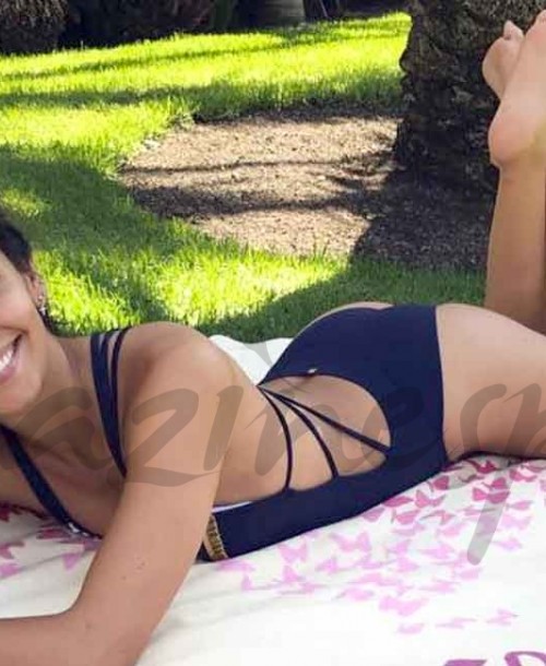 Cristina Pedroche posa en bikini por primera vez este verano