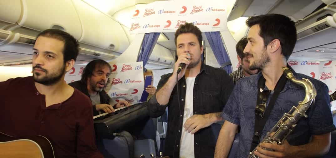Dani Martín presenta su gira en el «aire»…