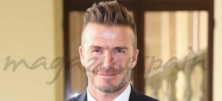 David Beckham conquista a la reina Isabel II