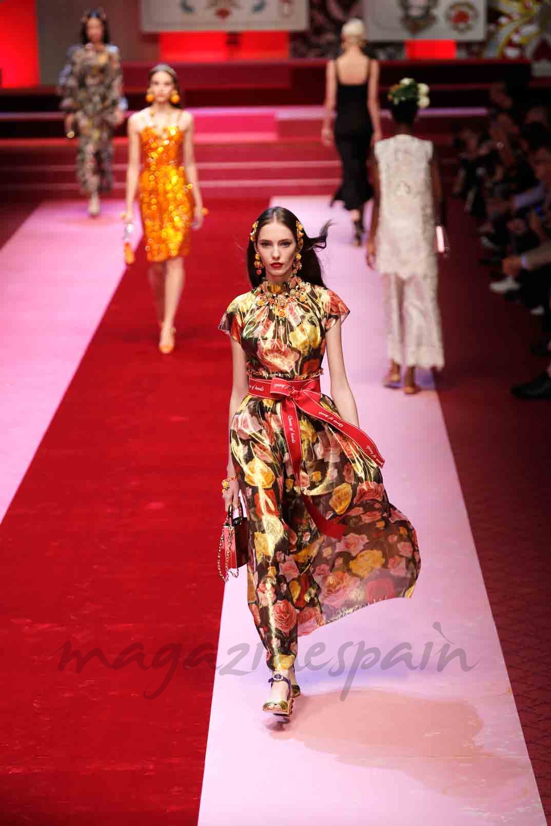 dolce gabbana milan fashion week primavera verano