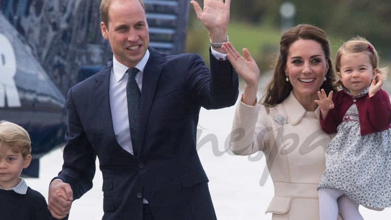 Los Duques de Cambridge y sus hijos se despiden de Canadá