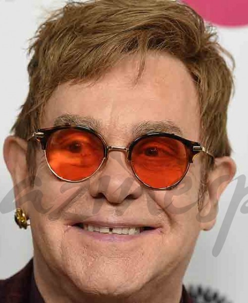 Elton John en «peligro de muerte»