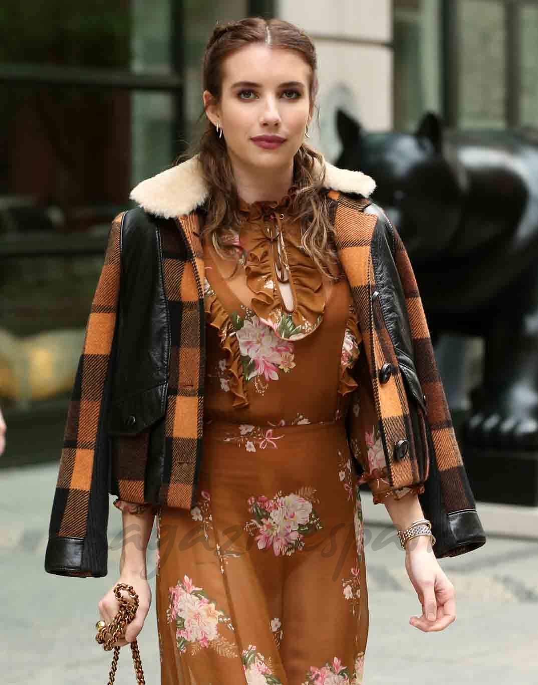 emma roberts apuesta por las transparencias