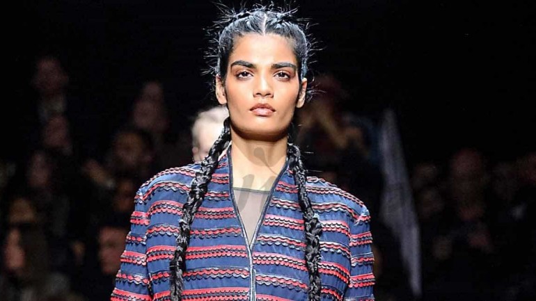París Fashion Week: Emporio Armani Primavera-Verano 2017