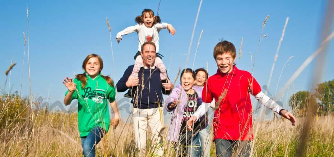 ¡Nos invaden! Cómo convivir con nuestras no tan políticamente correctas familias