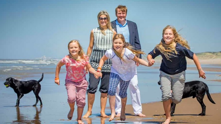 Guillermo y Máxima de Holanda comienzan sus vacaciones
