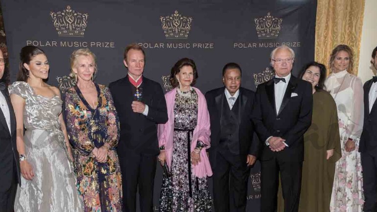 La familia real sueca se viste de gala para entregar los «Polar Music Prize»