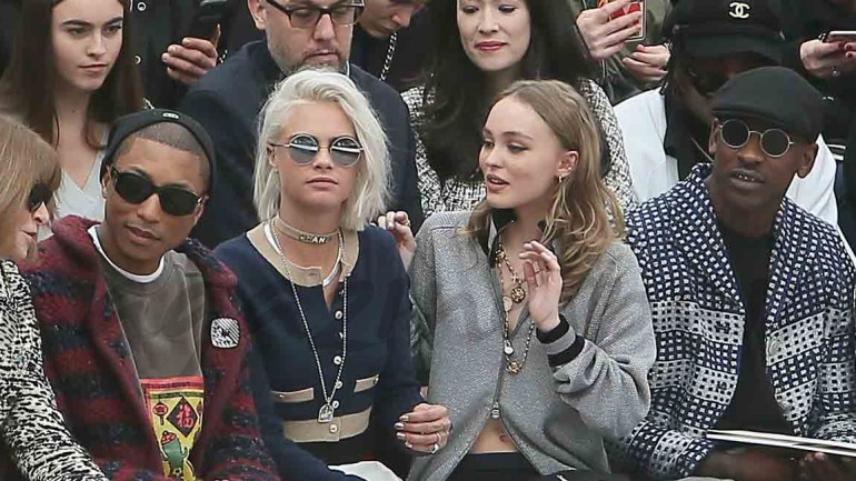 Famosas en el desfile de Chanel en París