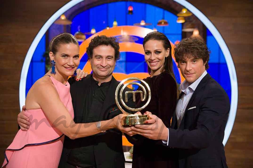 Samantha Vallejo-Nájera, Pepe Rodríguez, Eva González y Jordi Cruz - MasterChef Celebrity 2- © RTVE