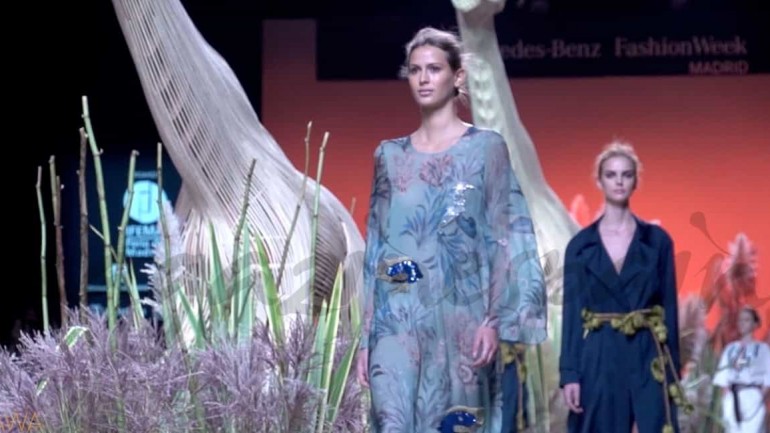 Fran Larrañaga analiza cómo visten nuestros políticos desde la MBFWM