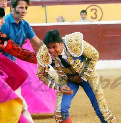 En Huesca, gravísima cogida de Fran Rivera