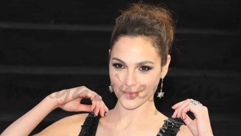 La actriz israelí, Gal Gadot, es Wonder Woman (La mujer maravilla)